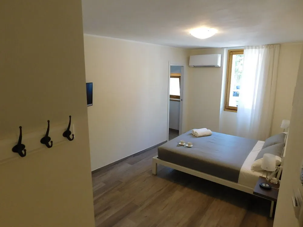 Andirivieni Bellagio Guest House 3*,