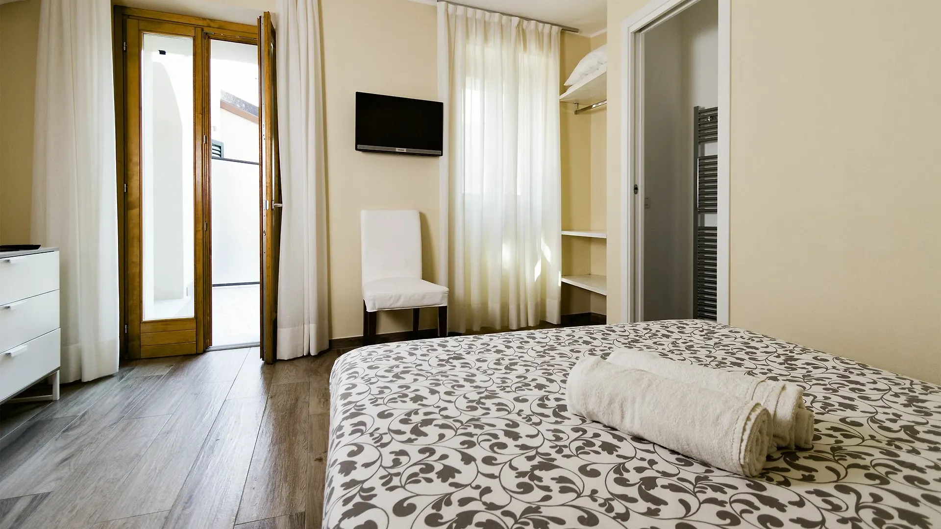 Andirivieni Bellagio Guest House 3*,  Italy